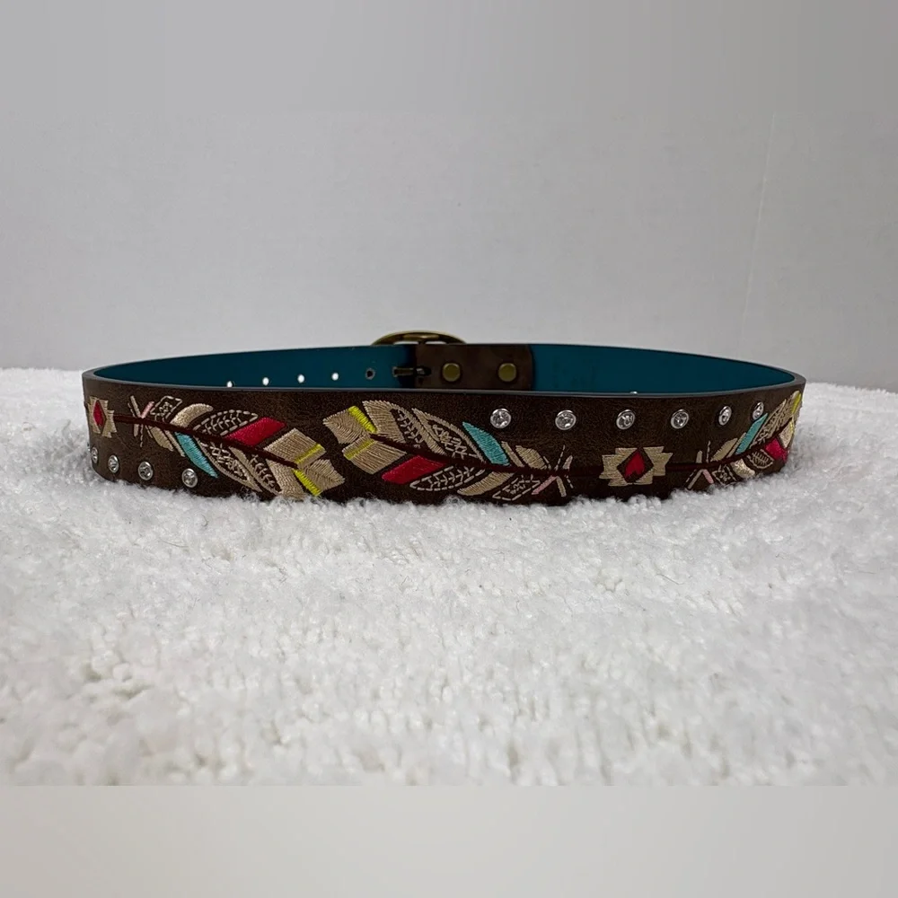 Catchfly Studio Girls’ Leather Belt Featuring Embroidered Feather Design
